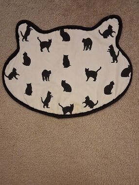 Cat-Shaped Pet Trivet Placemat
